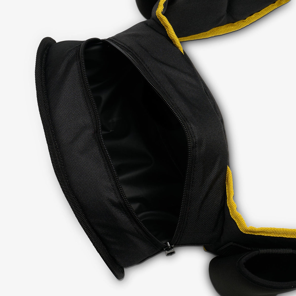 dc-super-heroes-batmantm-belt-fanny-pack-cooler-m2 00027936-O2.jpg