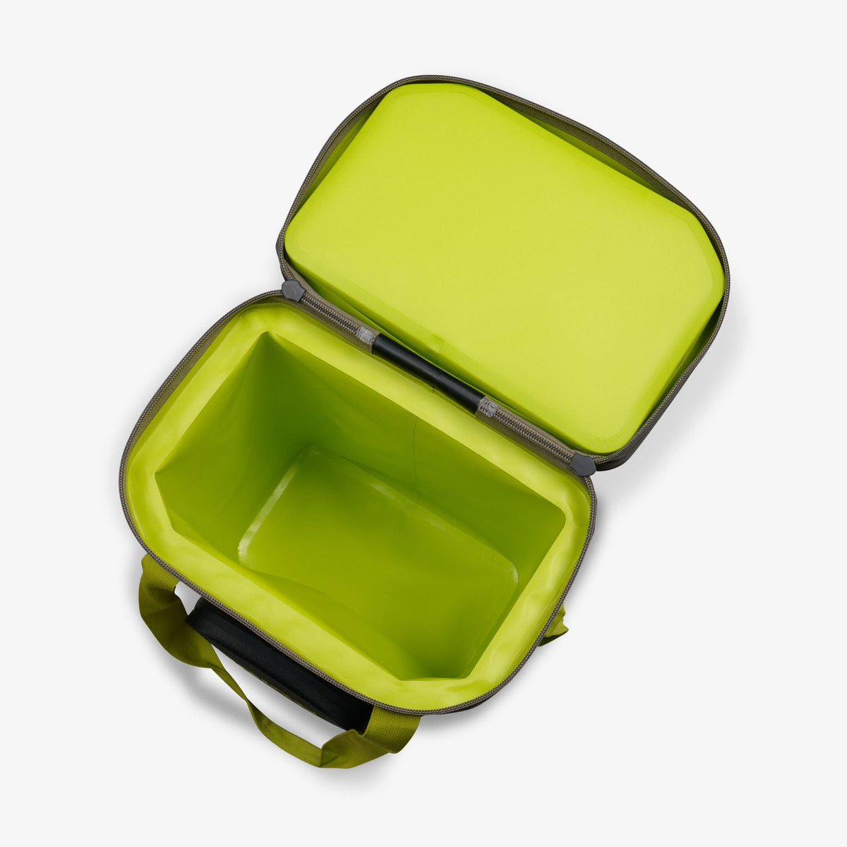 trailmate-32-can-backpack-z5 00066774-O2.jpg