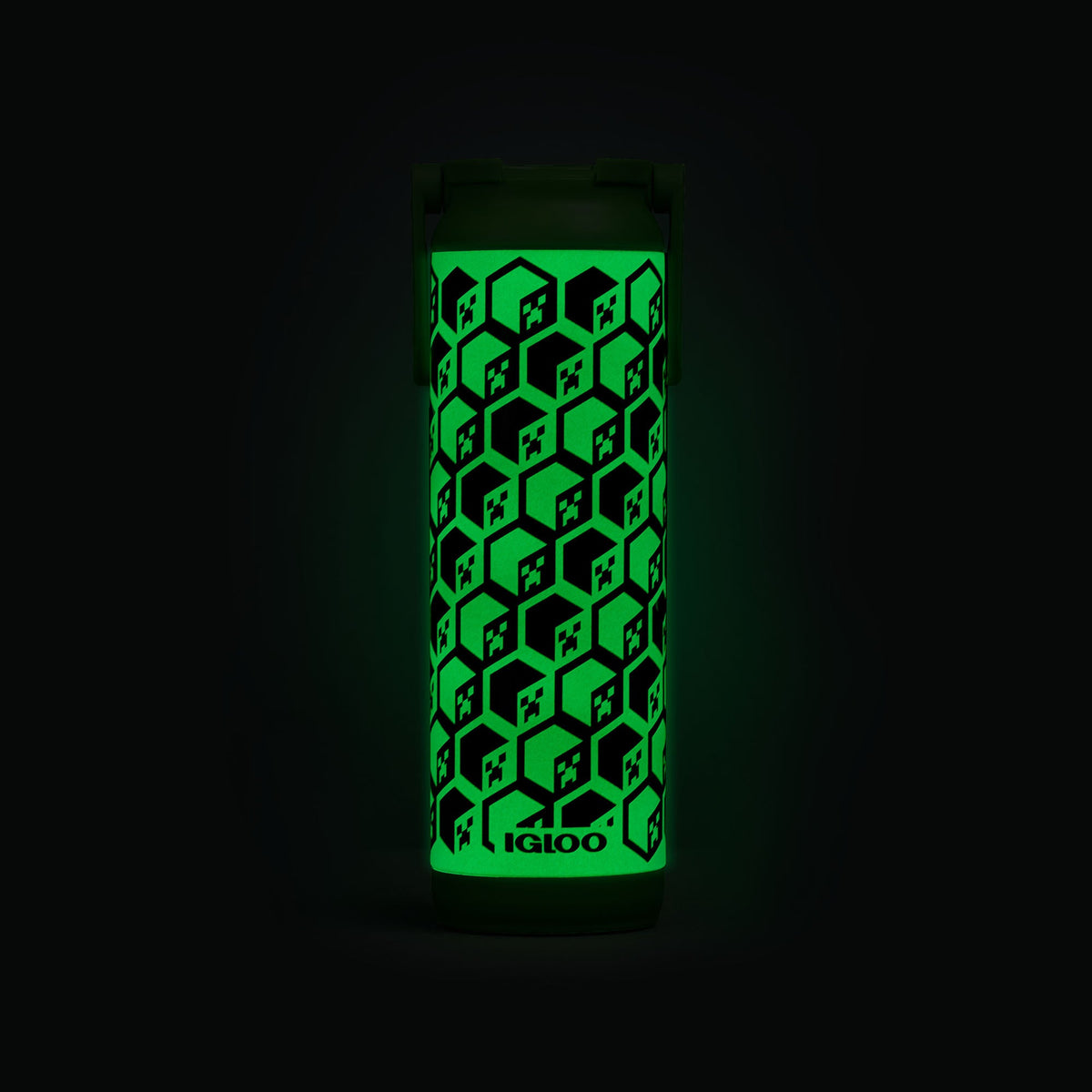 minecraft-creeper-glow-in-the-dark-20-oz-bottle-v0 00071605-GLF.jpg