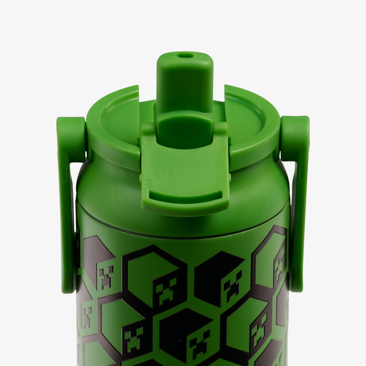 minecraft-creeper-glow-in-the-dark-20-oz-bottle-v0 00071605-L2.jpg