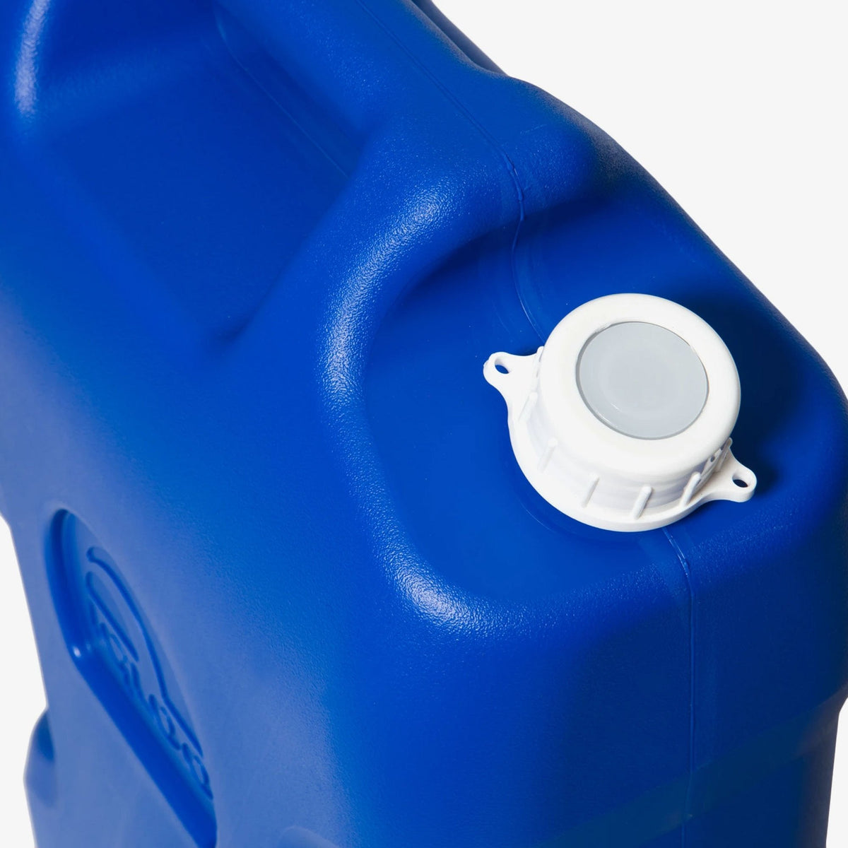 6-gallon-water-container-u0 42154-6-gallon-water-container-ii-majestic-blue-top.jpg